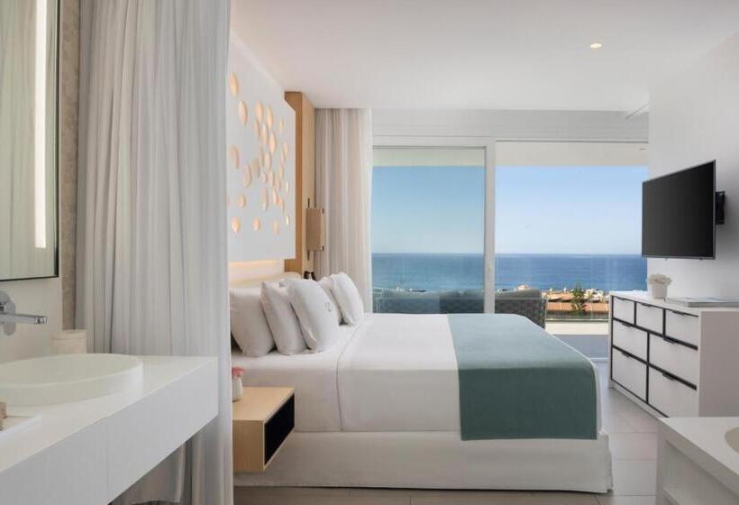 豪华套房, Royal Hideaway Corales Suites