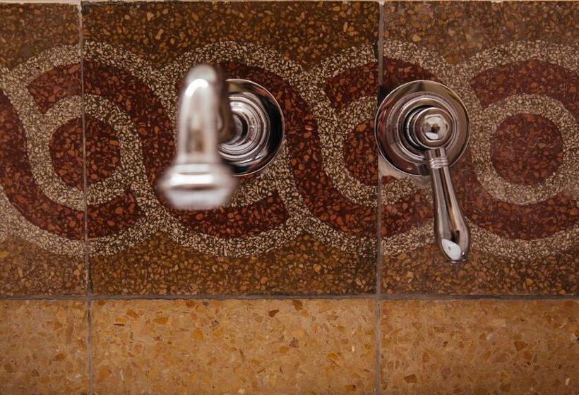 Трехместный Президентский, Domus Socolatae Residenza D Epoca Charming B&b   Adults Only