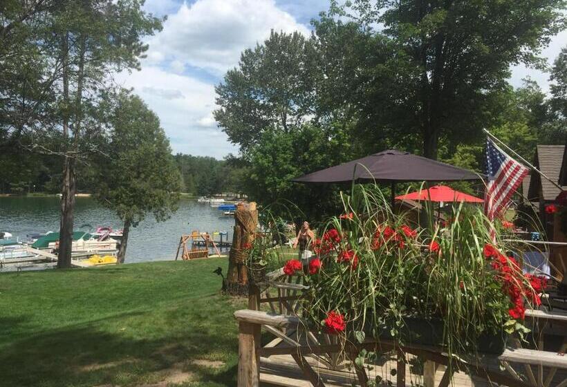 Standard studio with lake view, Clear Lake Resort