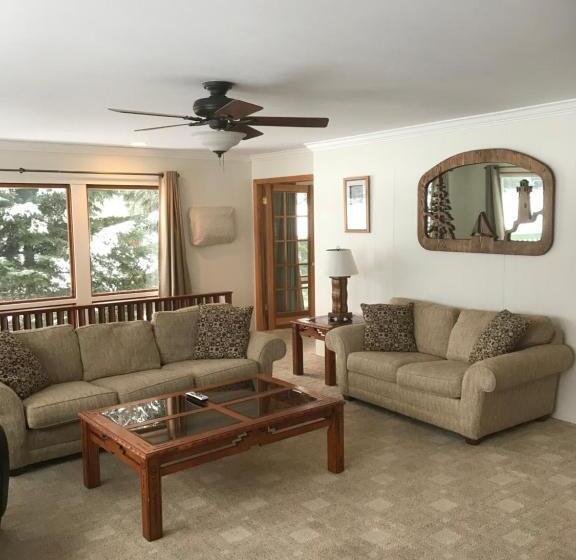 Дом 3 Спальни, Clear Lake Resort