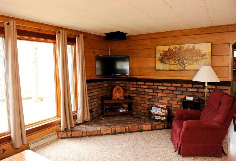 Дом 2 Спальни, Clear Lake Resort