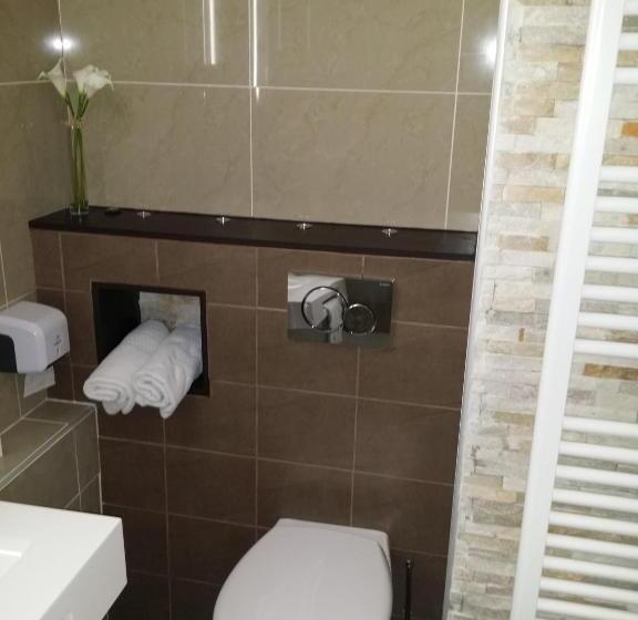 Номер Стандарт Трехместный, Hôtel Beausoleil