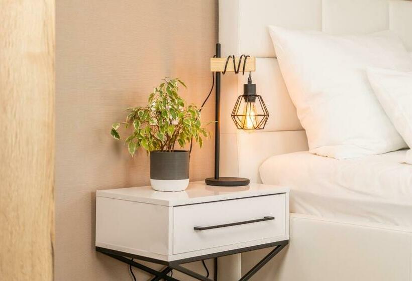 带1个卧室的带阳台的公寓, Villa Gloria Rooms & Apartments