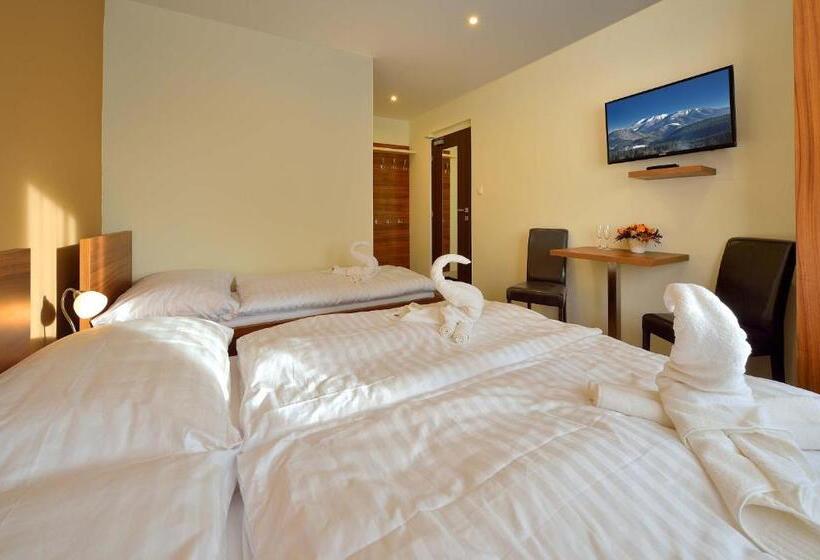 豪华三人间, Villa Gloria Rooms & Apartments