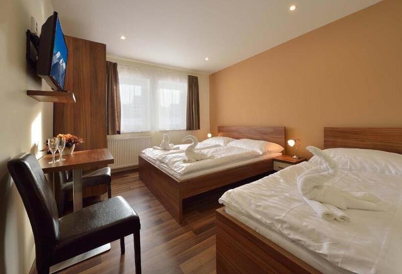 豪华三人间, Villa Gloria Rooms & Apartments