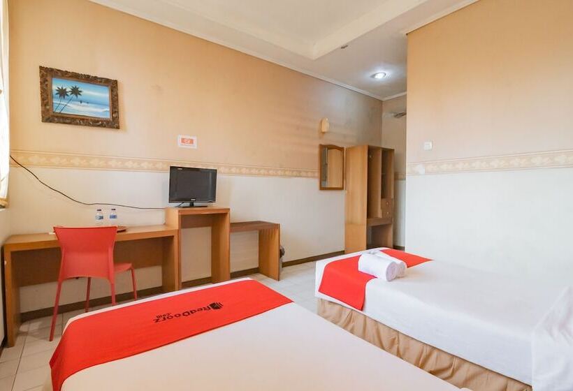 Номер Economy, Reddoorz Plus @ Sukamulya Pasteur 2