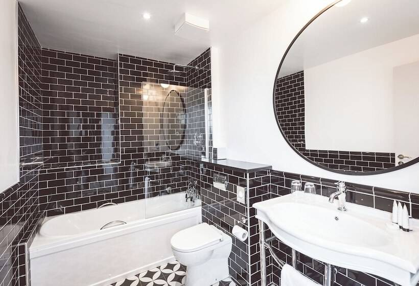 Номер Executive, Titanic Hotel Belfast