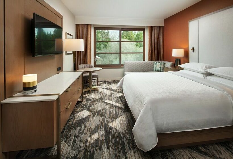 스탠다드 룸 더블 침대, Sheraton Redding Hotel At The Sundial Bridge