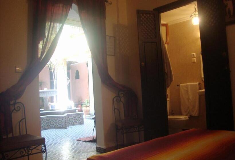 اتاق استاندارد سه نفره, Riad Jnane Mogador