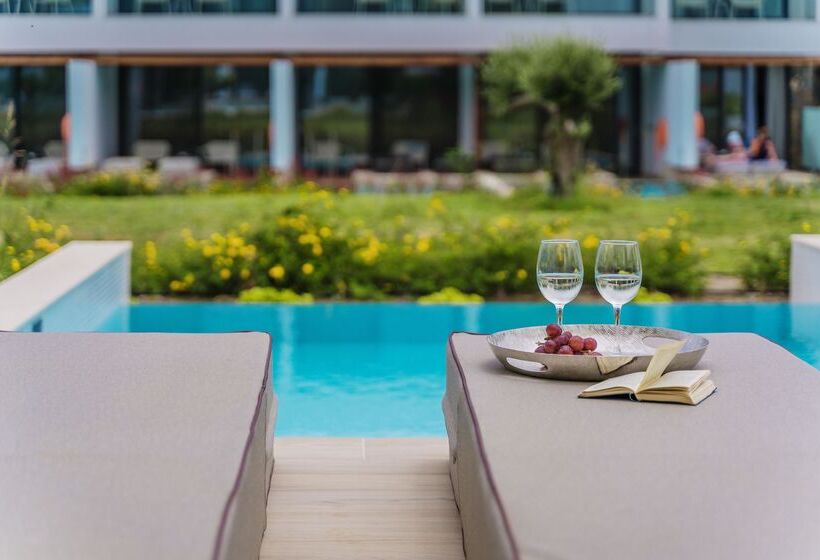 Junior Suite met Uitzicht, Gennadi Grand Resort