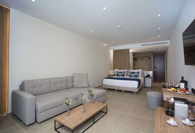 Junior Suite met Uitzicht op Zee, Gennadi Grand Resort