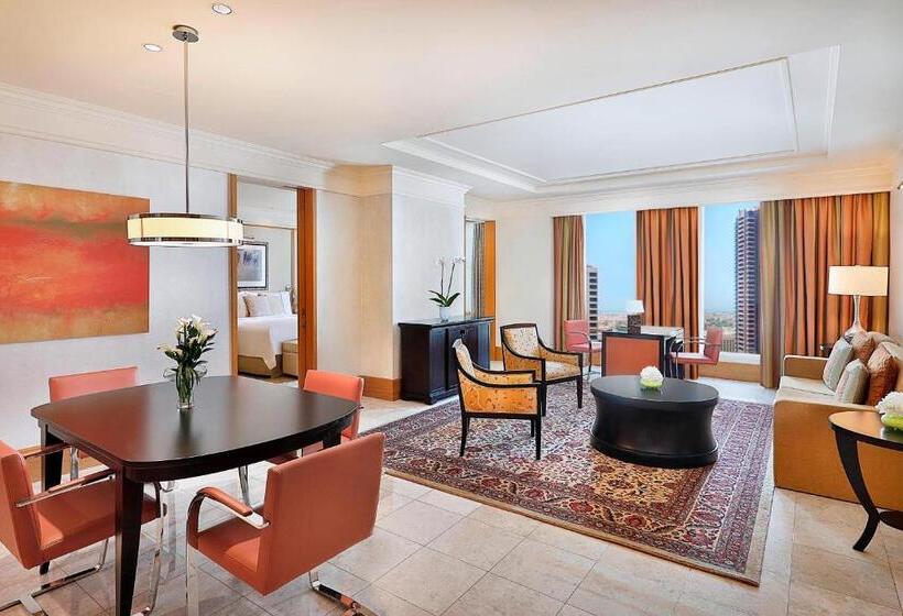 Апартаменты 3 Спальни, Ritz Carlton Residences Difc Downtown Dubai