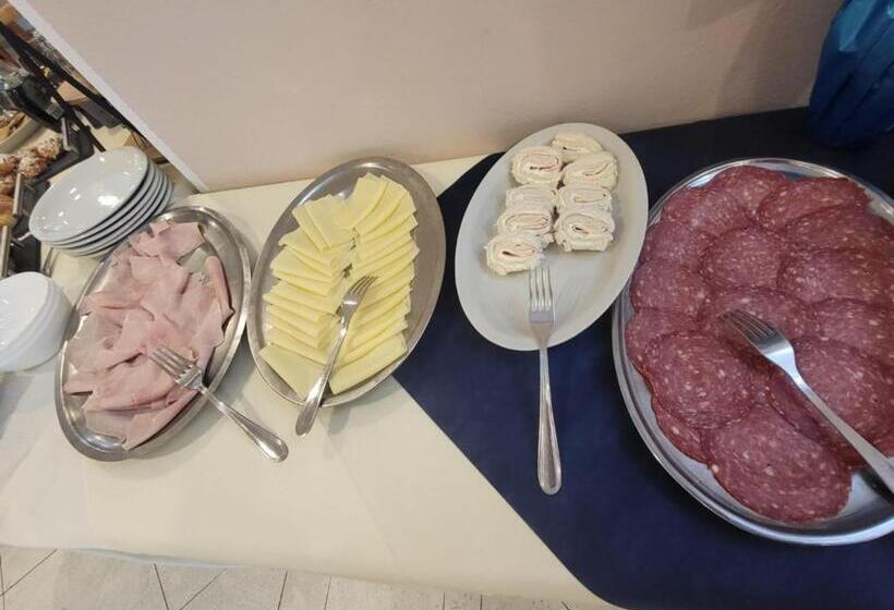 Семейный Номер, Savana