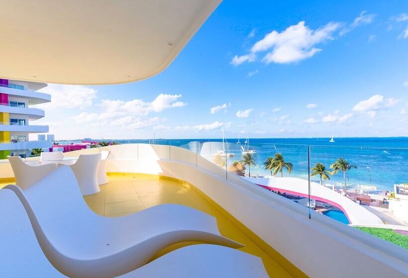 סוויטת מאסטר נוף לים, Temptation At The Tower Cancún Resort   All Inclusive   Adults Only