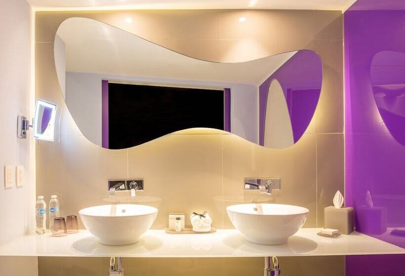חדר סטנדרט, Temptation At The Tower Cancún Resort   All Inclusive   Adults Only
