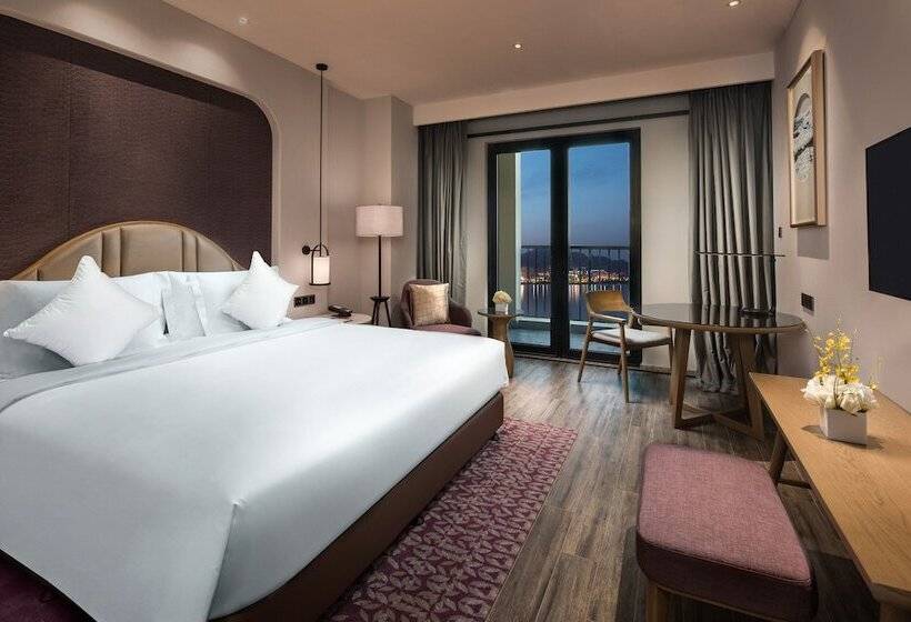 프리미엄 룸, Crowne Plaza Qingdaoorientalmoviemetropolis, An Ihg