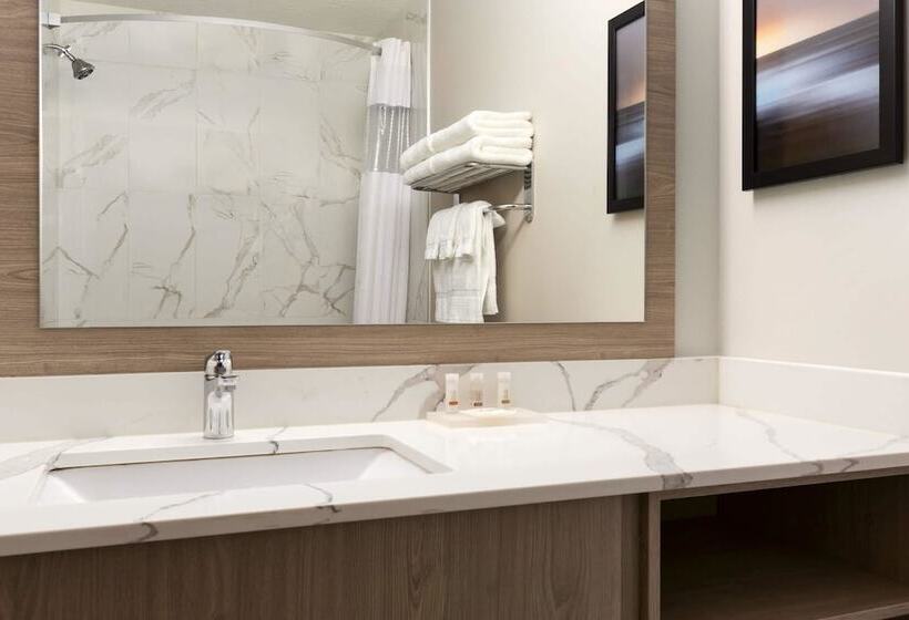 スイート, Days Inn By Wyndham Calgary North Balzac