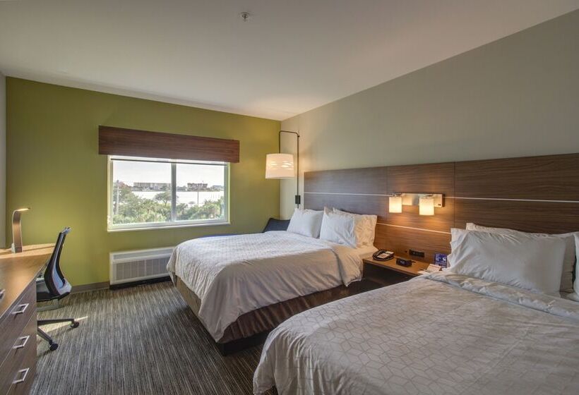 Люкс, Holiday Inn Express   Fort Walton Beach Central, An Ihg