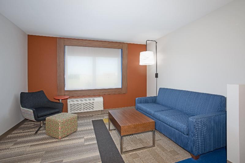 キングサイズベッドのスイートルーム, Holiday Inn Express & Suites Sioux City North   Event Center, An Ihg