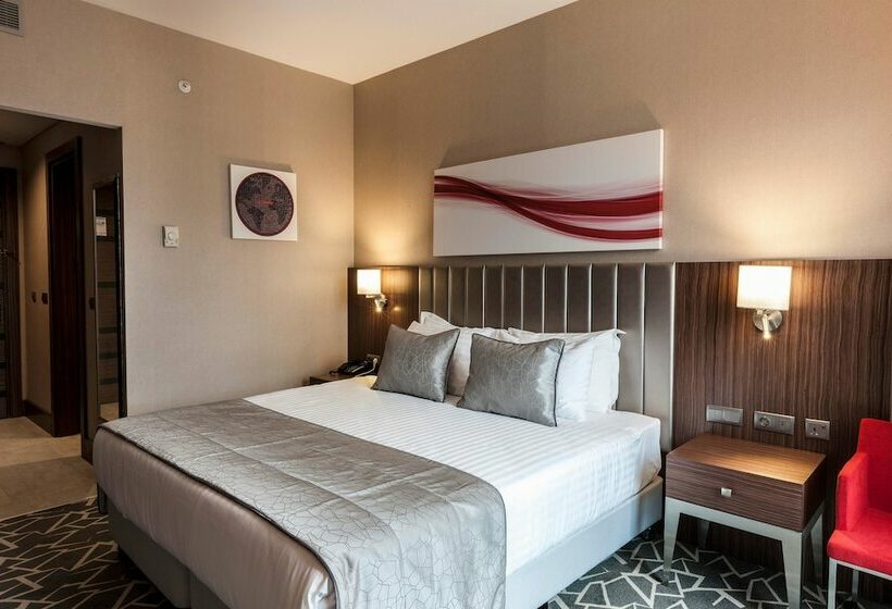 Suíte, Ramada By Wyndham Istanbul Alibeykoy