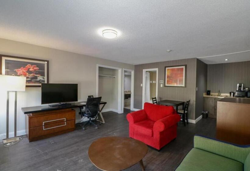 스위트, Ramada By Wyndham Jacksons Point
