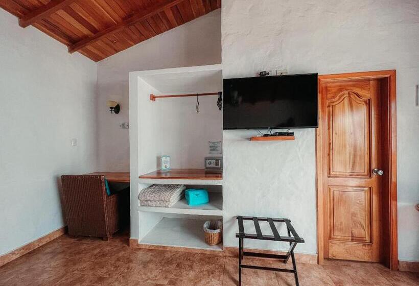 Номер Deluxe, Isamar