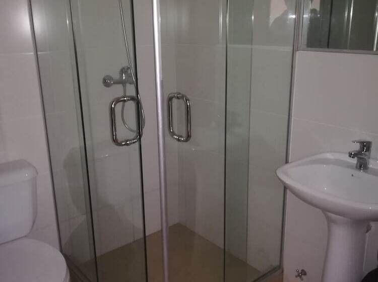 سوییت خانوادگی, Luxstone Executive & Suites