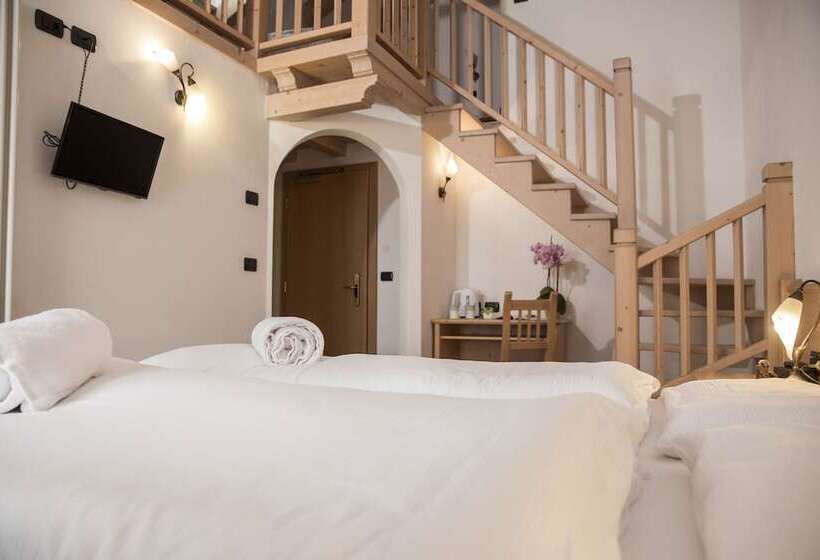 标准三人间, Active Hotel Rosat