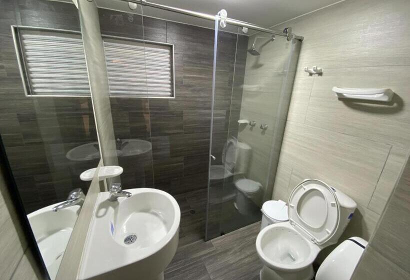 اتاق لوکس با تخت بزرگ, Balmoral