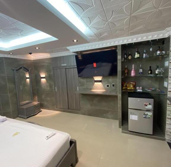 اتاق لوکس با تخت بزرگ, Balmoral