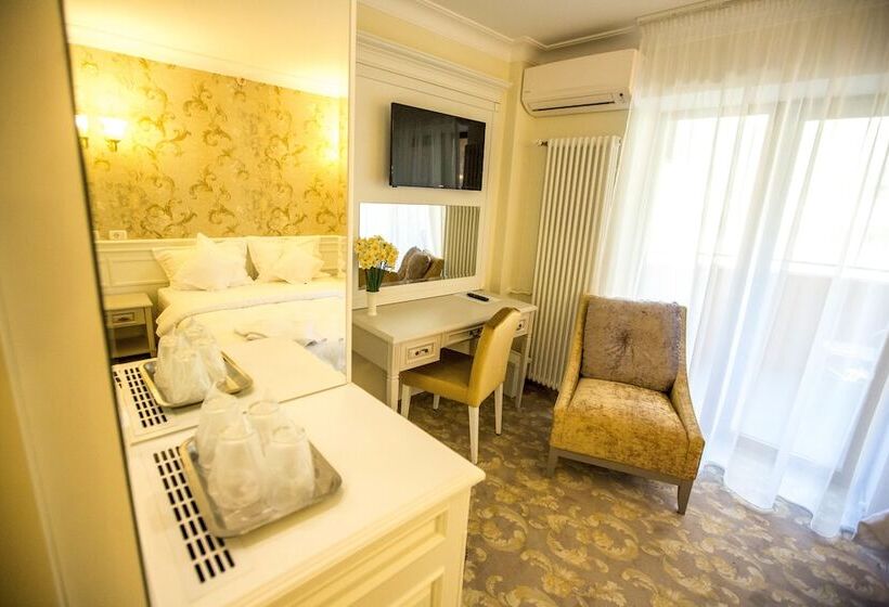 غرفة ديلوكس مزودة بشرفة, Grand Hotel Minerva Resort & Spa