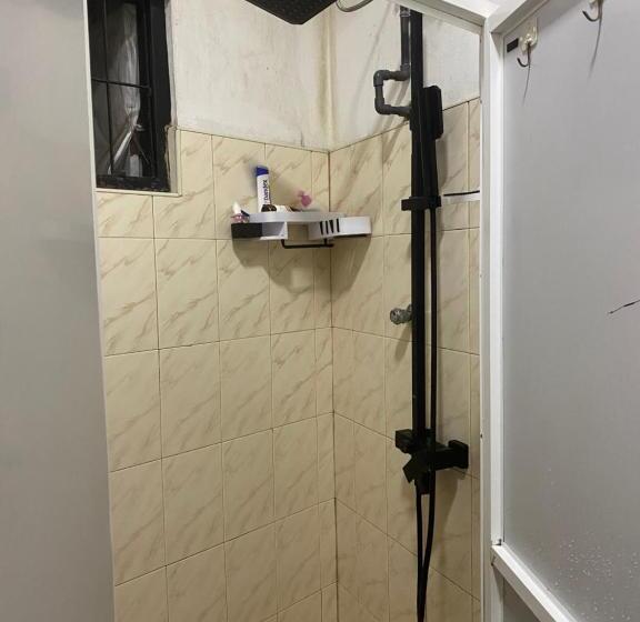 Номер Стандарт Индивидуальный Совместная Ванная, Seconds Hostel   Colombo