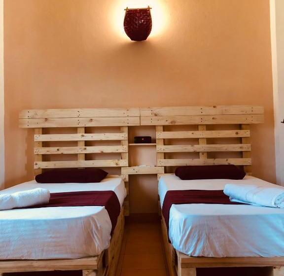 Номер Стандарт Индивидуальный, Seconds Hostel   Colombo