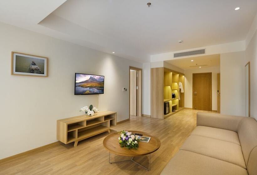 سوییت جونیور با چشم‌انداز دریا, Nagar Hotel Nha Trang
