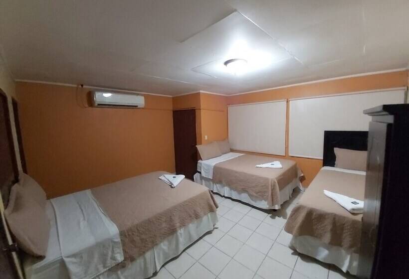 اتاق استاندارد سه نفره, Mados Hotel Aterrizaje