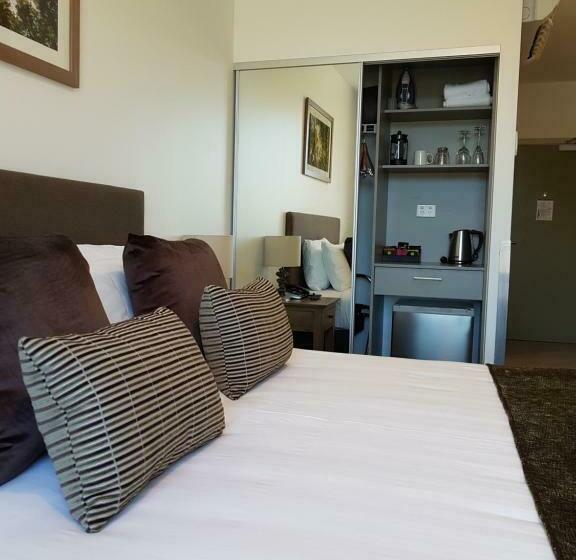 带大床的标准间, Wyndham Garden Remarkables Park Queenstown