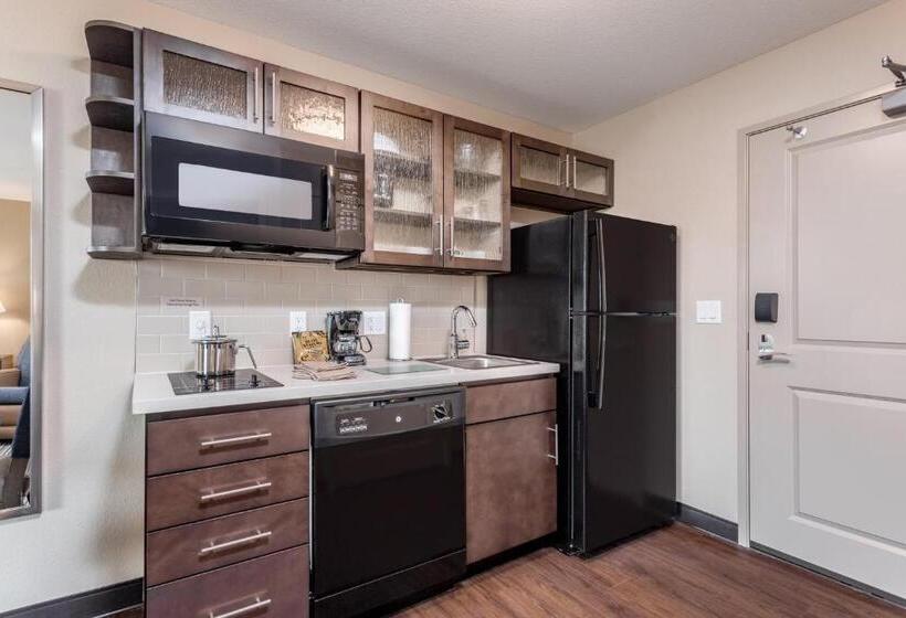 스탠다드 스튜디오, Candlewood Suites Eau Claire I 94, An Ihg