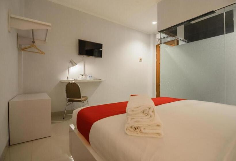 Люкс, Reddoorz Plus Near Soekarno Hatta Airport 2