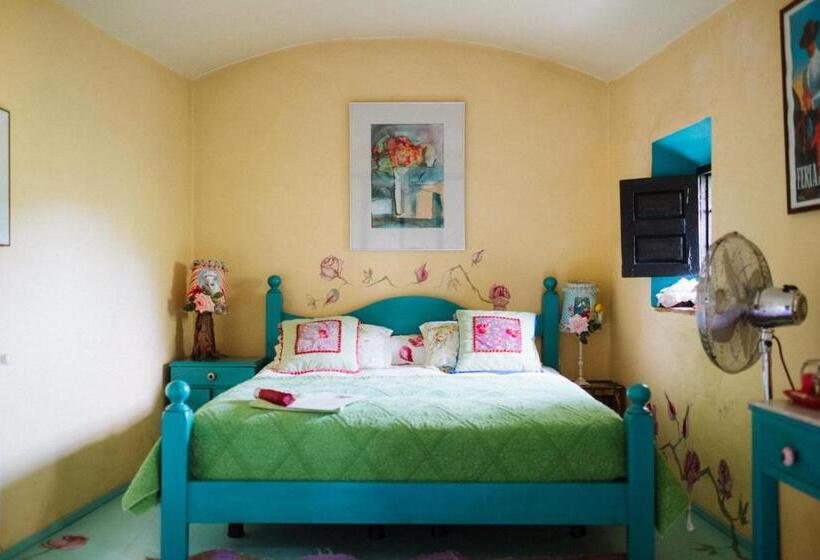 Номер Стандарт Вид на Сад, Can Portell By 123ole, B&b   Casa Rural