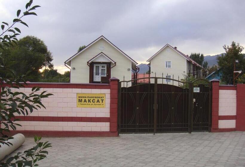 اتاق سوپریور چهار تخته, Mini Pansionat Maksat