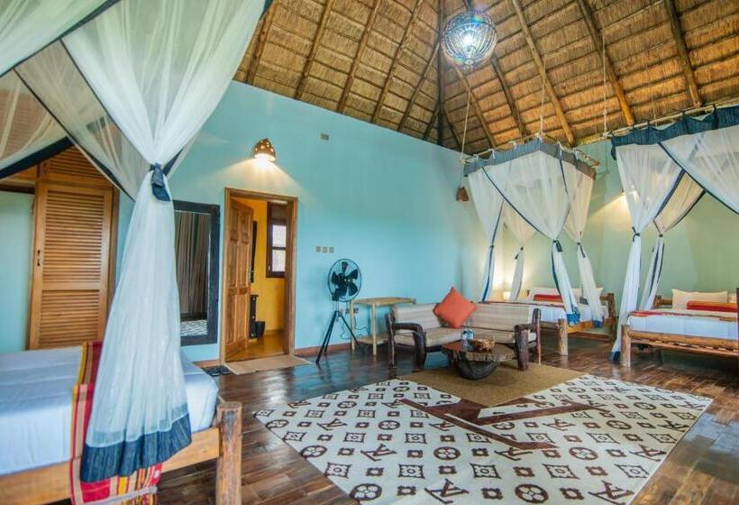 بنگله خانوادگی, Buffalo Safari Lodge