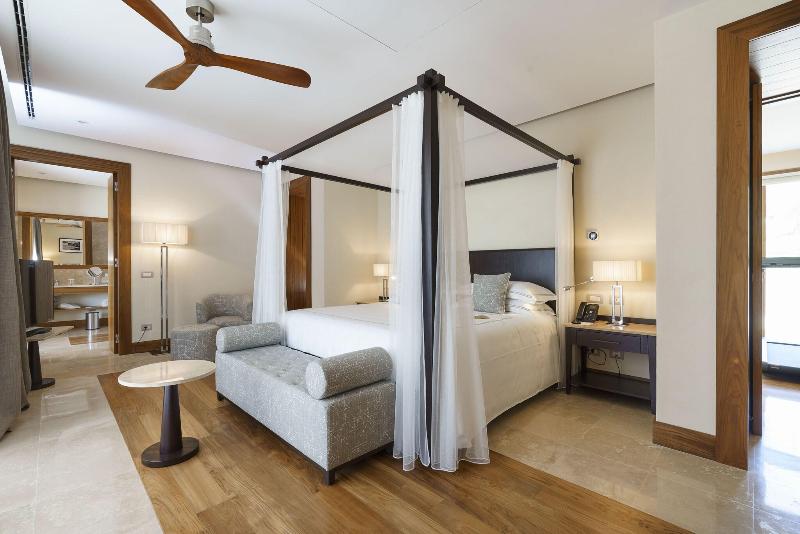 Номер Стандарт, Doubletree By Hilton Okinawa Chatan Resort