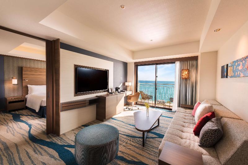 Люкс Вид на Море, Doubletree By Hilton Okinawa Chatan Resort