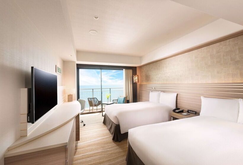 Номер Стандарт Вид на Море с Балконом, Doubletree By Hilton Okinawa Chatan Resort