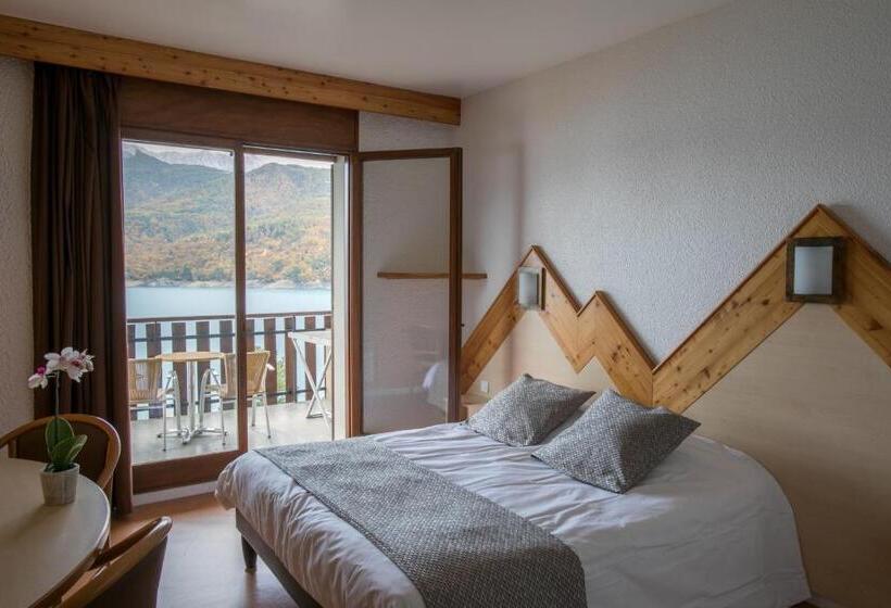 Номер Стандарт Вид на Озеро, Village Club Les Hyvans