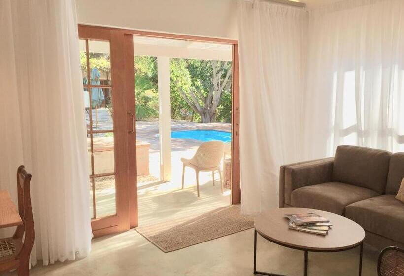 プールビュースイート, Darling Lodge Guest House