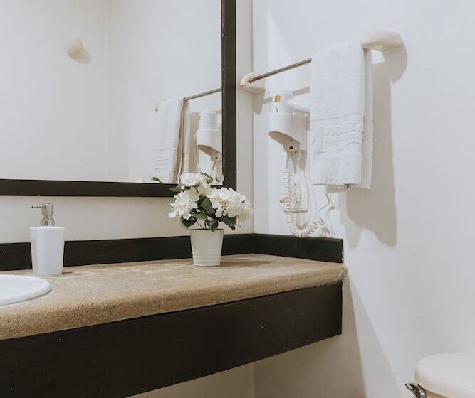 חדר סטנדרט, Travelers Orange Suites