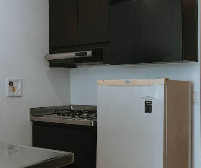 חדר סטנדרט, Travelers Orange Suites