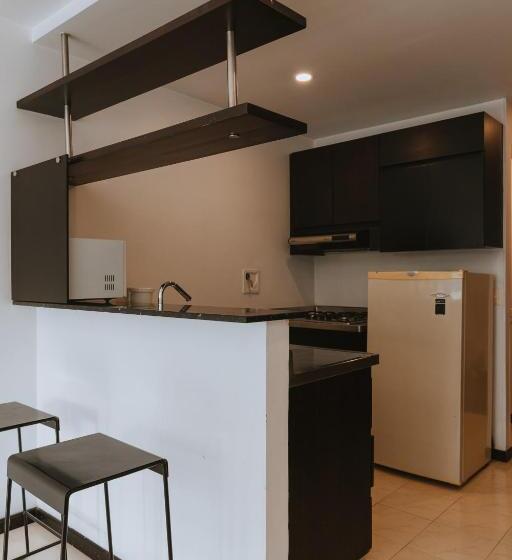 חדר סטנדרט, Travelers Orange Suites