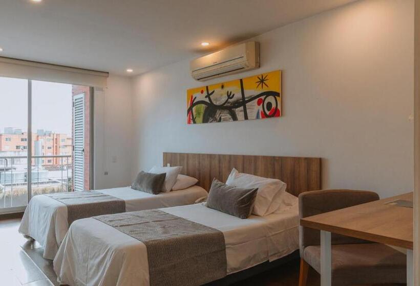 شقة عائلية, Travelers Orange Suites